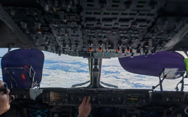 105th Airlift Wing pilots operate C-17 en route to Sentry South 26-2