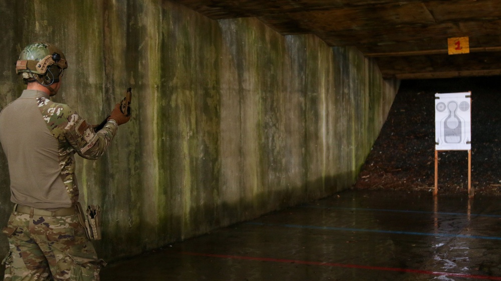 Sentry South 26-2 M17 range