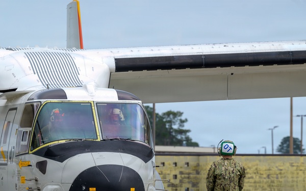 VRM-40 Sailors conduct postflight operations during Sentry South 26-2