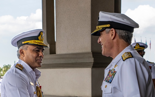 Adm. Steve Koehler, commander, U.S. Pacific Fleet, visits Sri Lanka Naval Headquarters during travel to Colombo, Sri Lanka