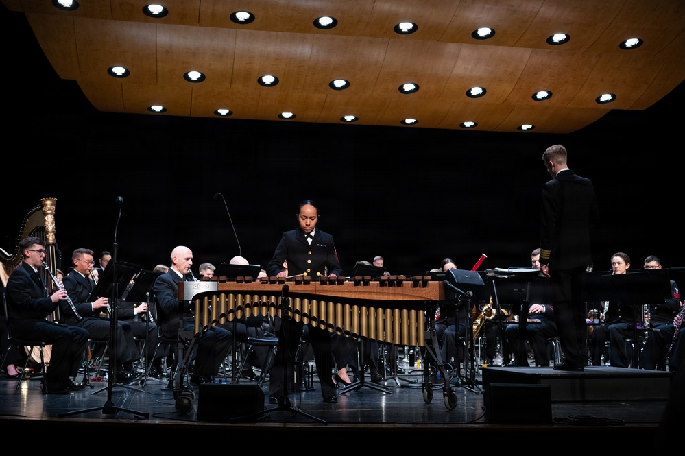Navy Band performs in Buffalo