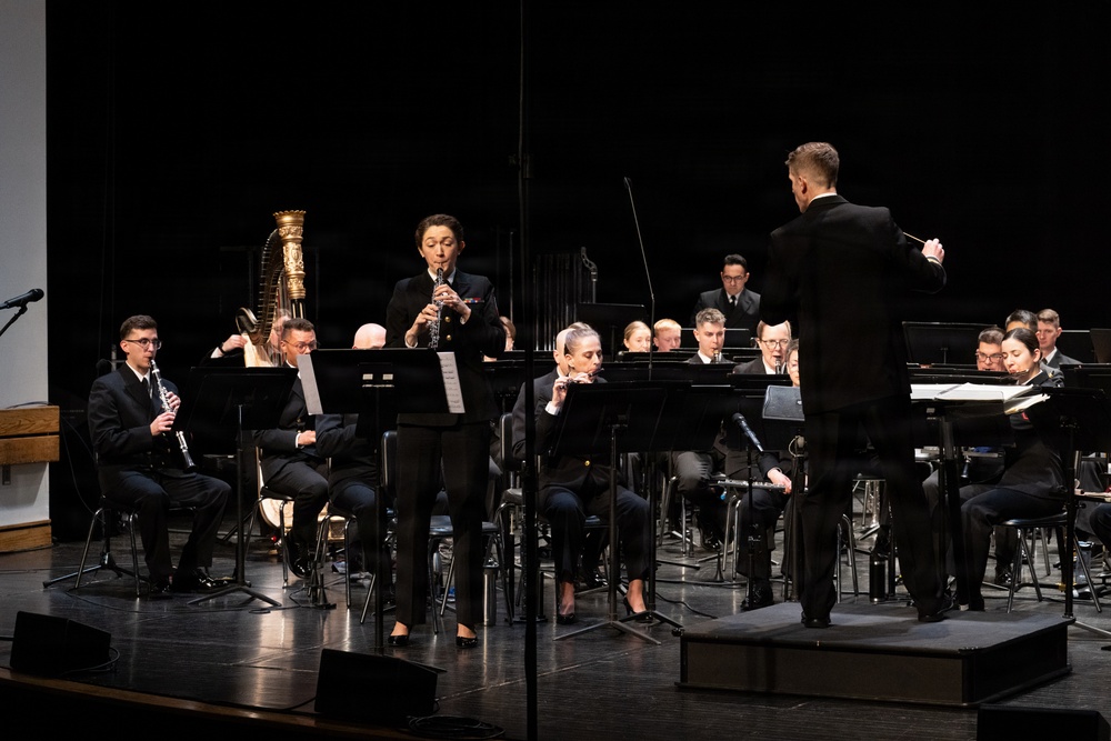 Navy Band performs in Buffalo