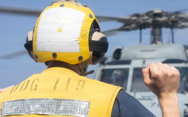 USS Delbert D. Black (DDG 119) Conducts Flight Operations in the Red Sea