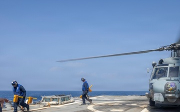 USS Delbert D. Black (DDG 119) Conducts Flight Operations in the Red Sea