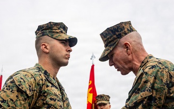 The Commandant, Gen. Eric M. Smith visits the 11th MEU