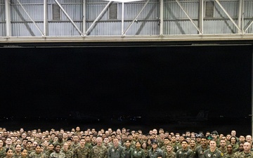 The Commandant, Gen. Eric M. Smith flies a F/A 18 at Marine Fighter Squadron 323