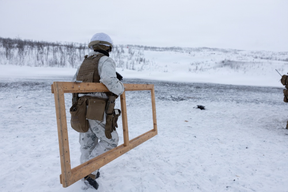 CORE 26 | Logistics Marines Hone Urban Breaching Capabilities for Arctic Exercise