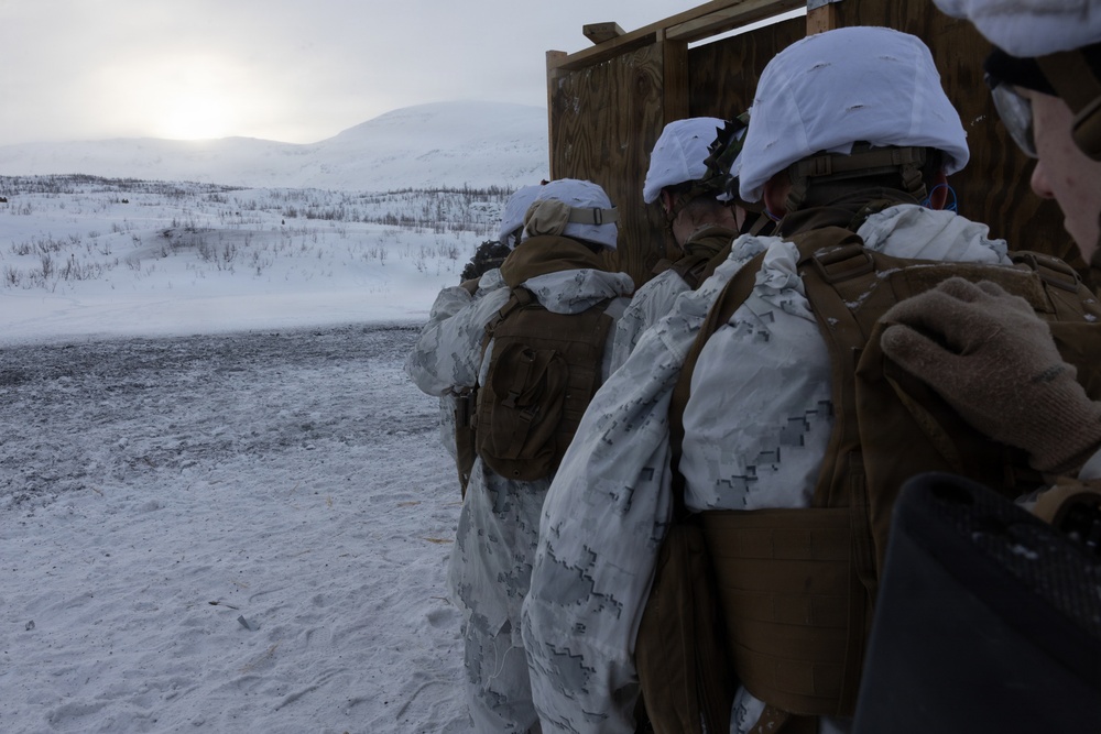 CORE 26 | Logistics Marines Hone Urban Breaching Capabilities for Arctic Exercise