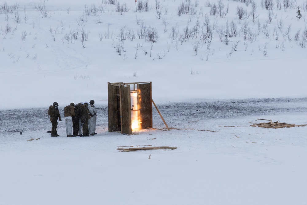 CORE 26 | Logistics Marines Hone Urban Breaching Capabilities for Arctic Exercise