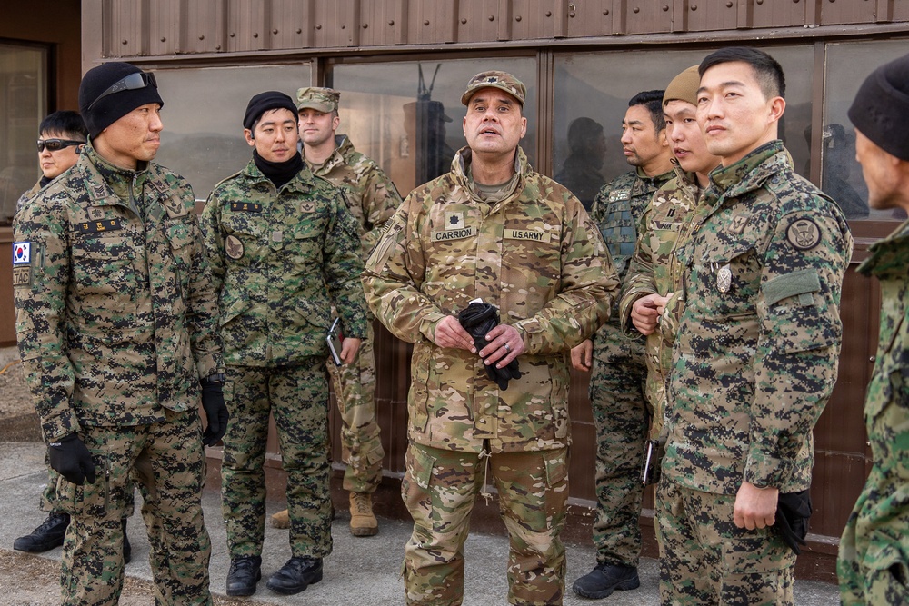 4-2 AB Strengthens ROK–U.S. Alliance During Apache Aerial Gunnery