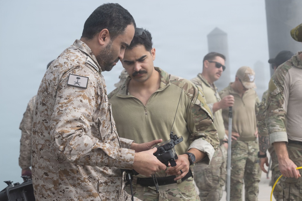 U.S., Kingdom of Saudi Arabia Conduct Joint Explosive Ordnance Disposal Training