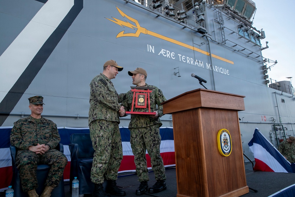 PHIBRON 11’s Change of Command Ceremony