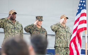 Amphibious Squadron 11 Holds Change of Command