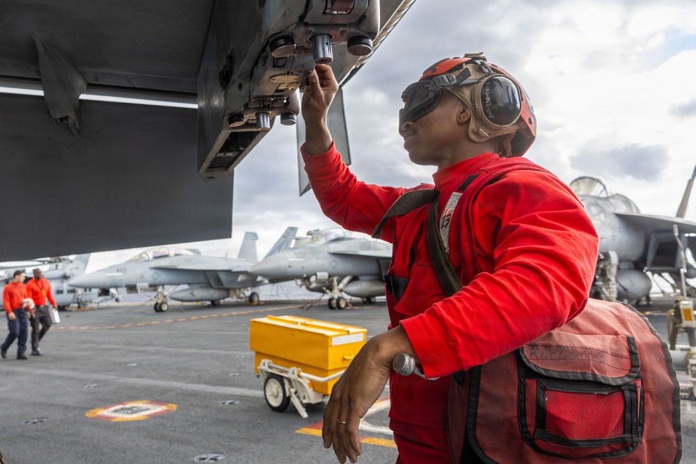 Daily Operations Aboard USS George H.W. Bush (CVN 77)