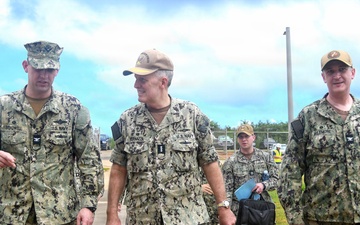 Commander, Naval Information Forces, meets with Information Warfare Sailors stationed in Guam.