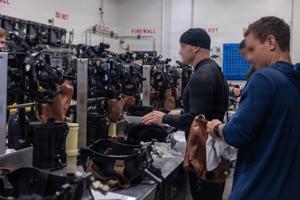 MARSOC Conducts Underwater Dive and Sustainment Training