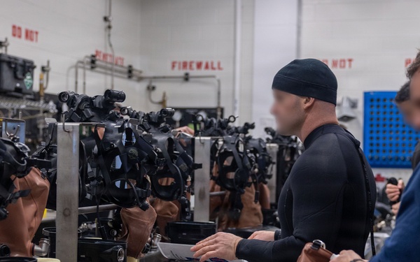 MARSOC Conducts Underwater Dive and Sustainment Training