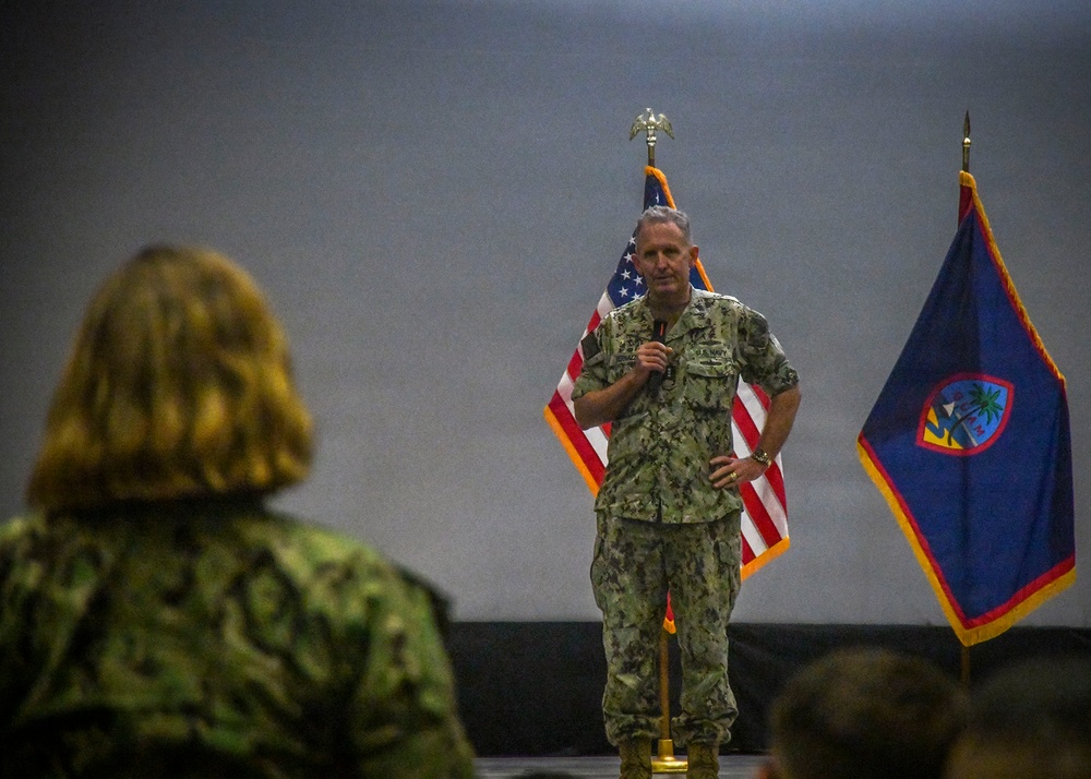 Commander, Naval Information Forces, meets with Information Warfare Sailors stationed in Guam.