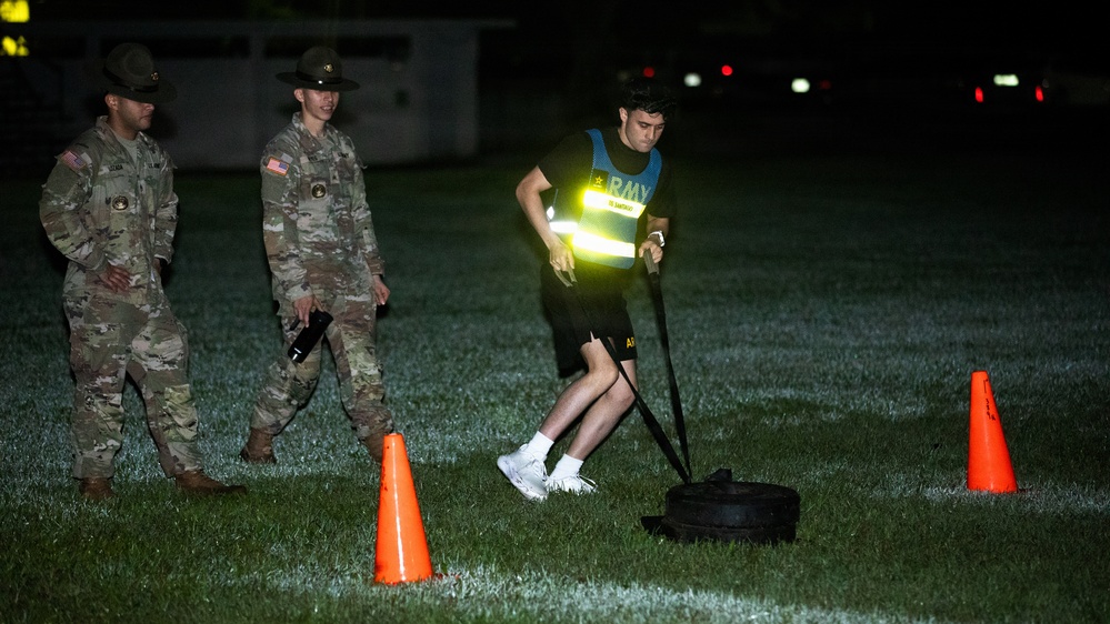 U.S Army Reserve Drill Sergeants conduct the AFT