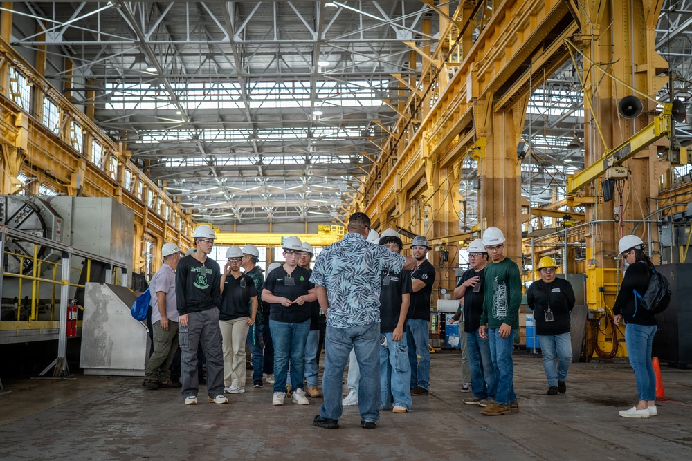 Aiea High visits PHNSY