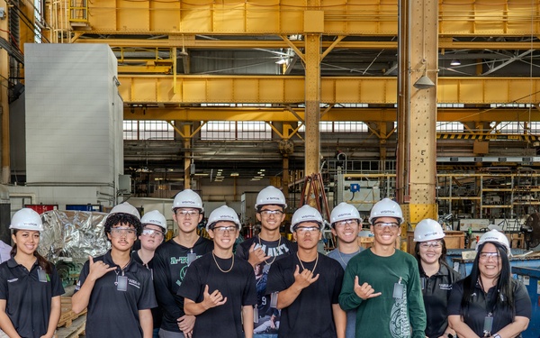 Aiea High visits PHNSY