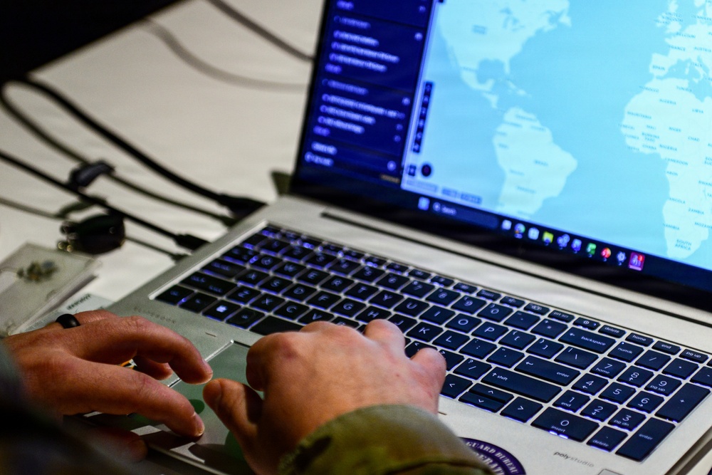 National Guard Bureau members learn the Maven Smart System