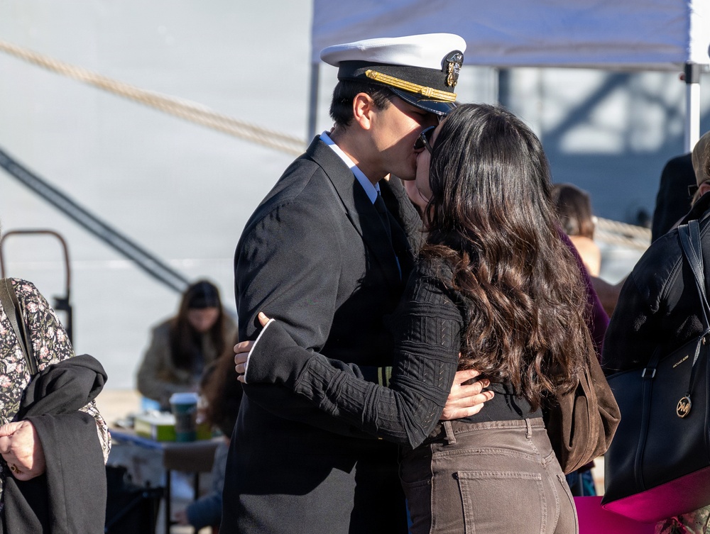 USS Mustin to forward deploy to Japan