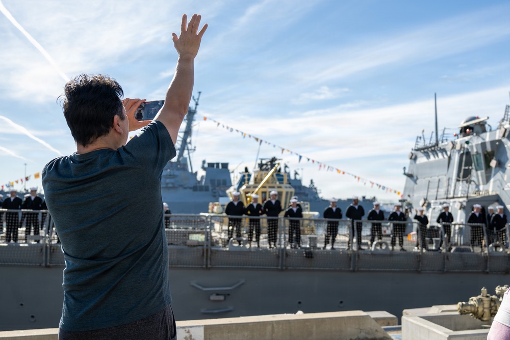 USS Mustin to forward deploy to Japan