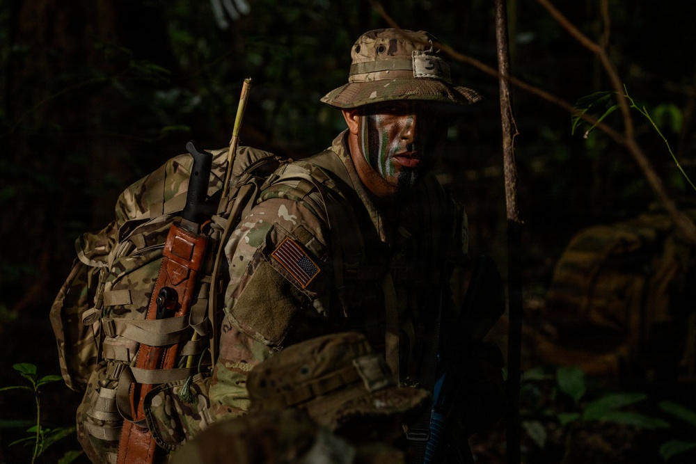 Jungle Operations Training Course - Panama: Recon Mission and Road Crossing