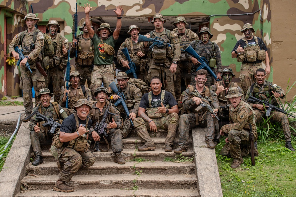Jungle Operations Training Course - Panama: Recon Mission and Road Crossing