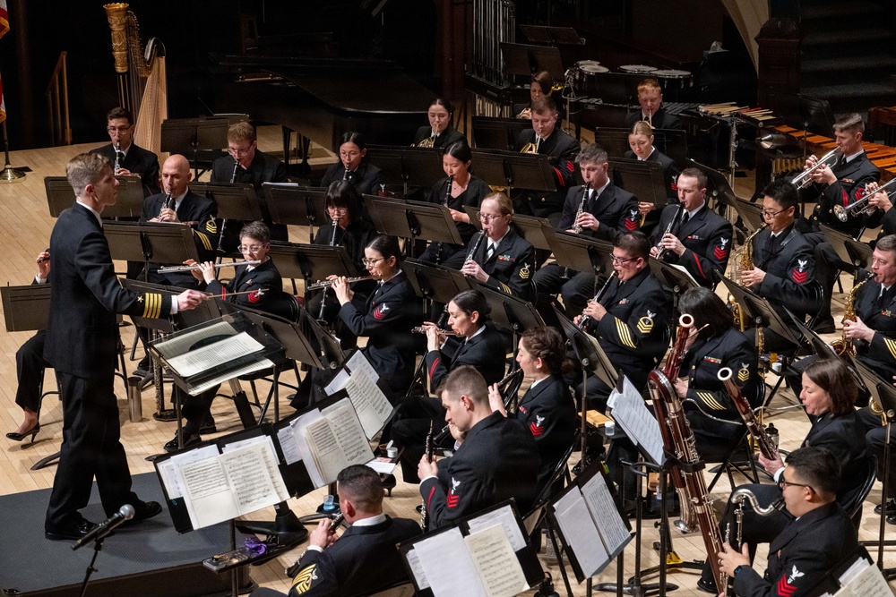Navy Band performs at the Hochstein School