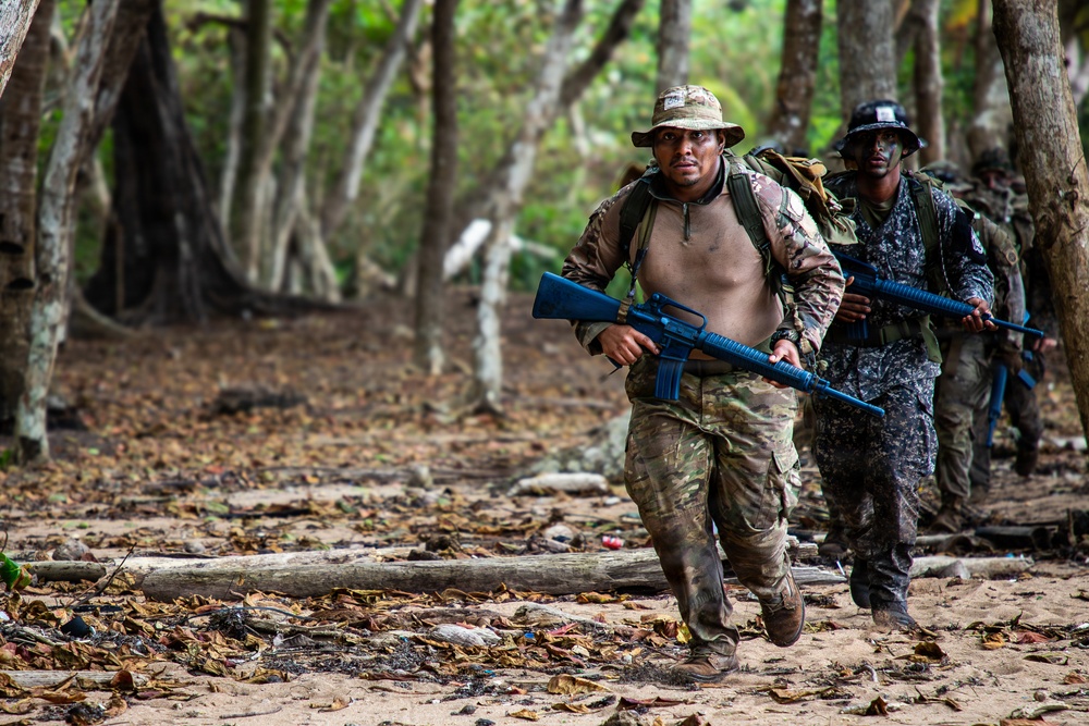 Jungle Operations Training Course - Panama 26-03: Missions and Green Mile