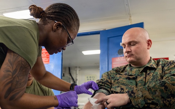 11th MEU Marines, Sailors Conduct Medical Training Aboard USS Boxer