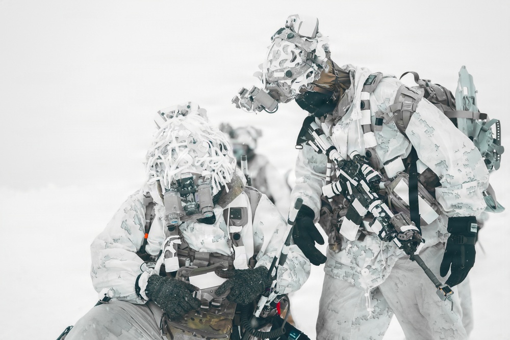 11th Airborne Division Soldiers Engage OPFOR During JPMRC