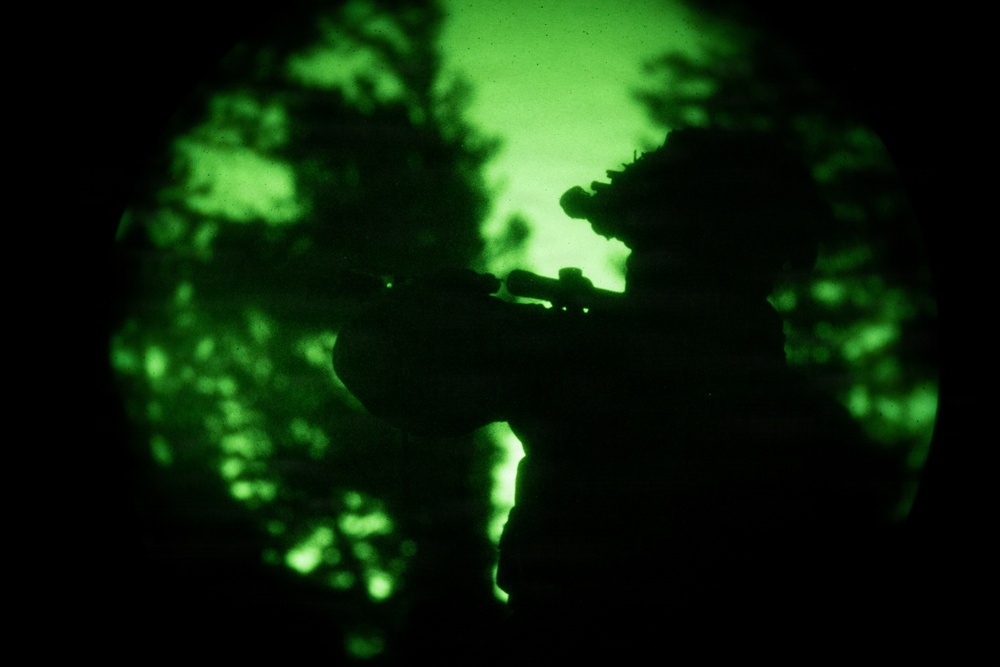 U.S. Marines with 2nd Bn., 4th Marines conduct force-on-force exercise during MTX 1-26