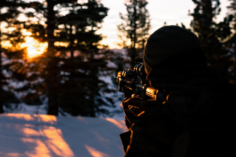 U.S. Marines with 2nd Bn., 4th Marines conduct force-on-force exercise during MTX 1-26