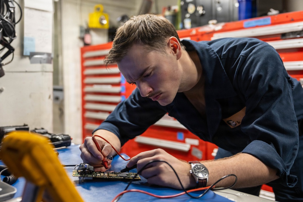 Abraham Lincoln conducts routine evening operations
