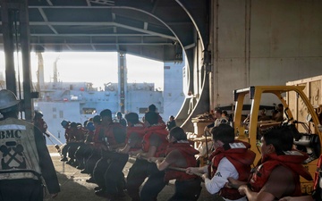 Abraham Lincoln Conducts Replenishment at Sea