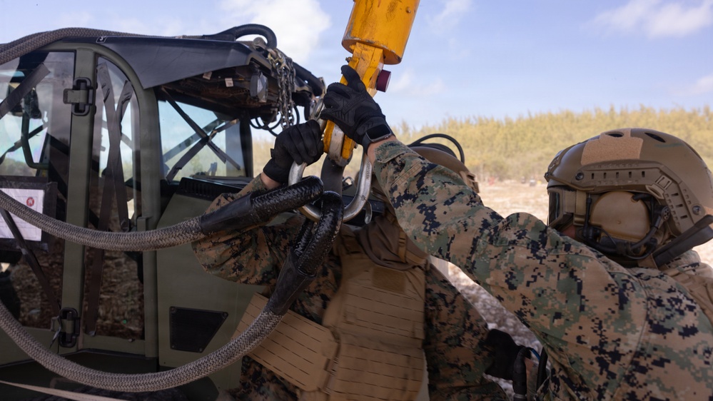 U.S. Marines with HMH-464 and 2nd DSB conduct lift operations