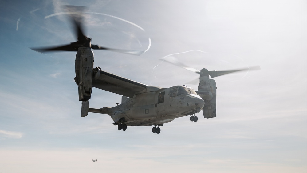 11th MEU Marines, Sailors Embark USS Boxer