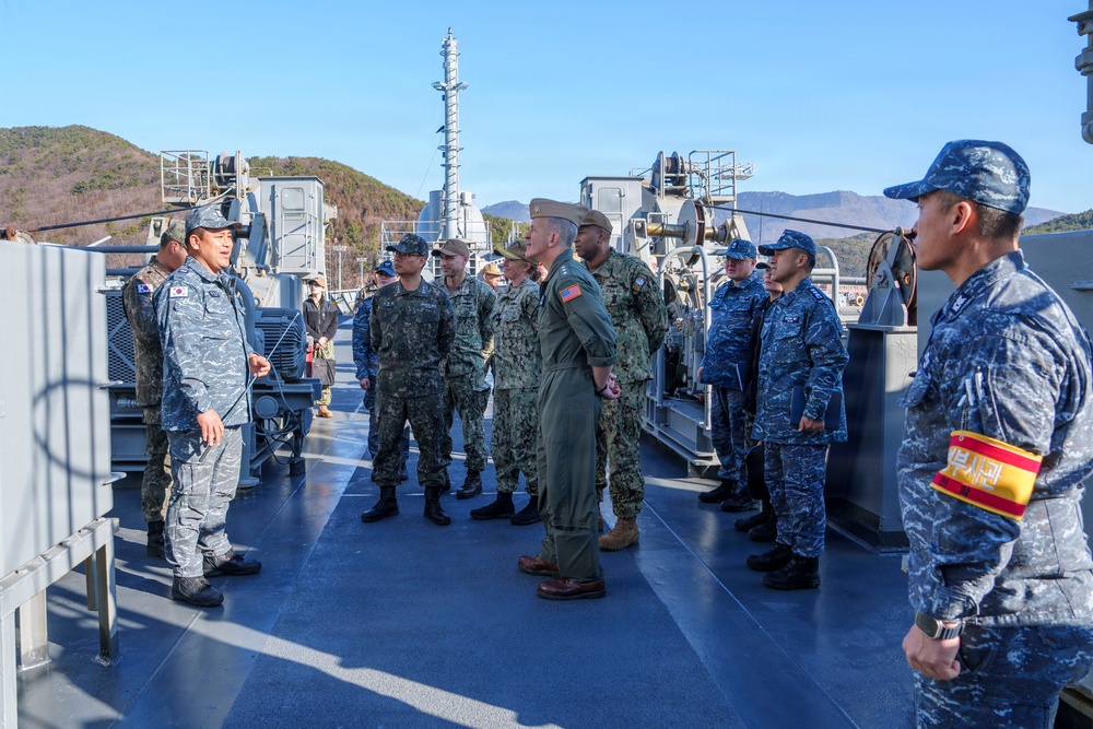 C7F, CNFK visit ROKS Hwa Cheon