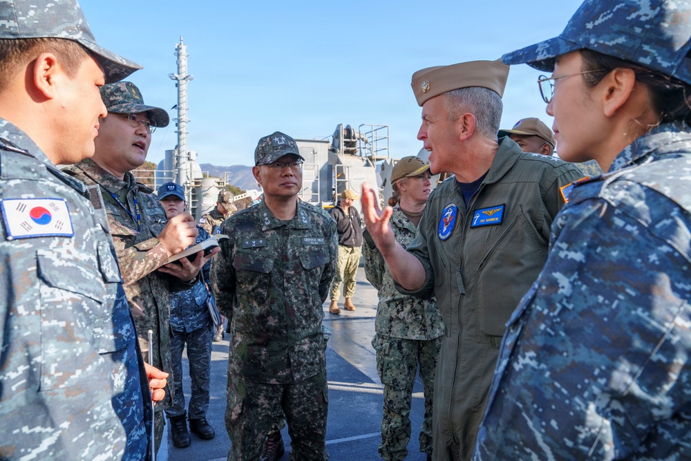 C7F, CNFK visit ROKS Hwa Cheon