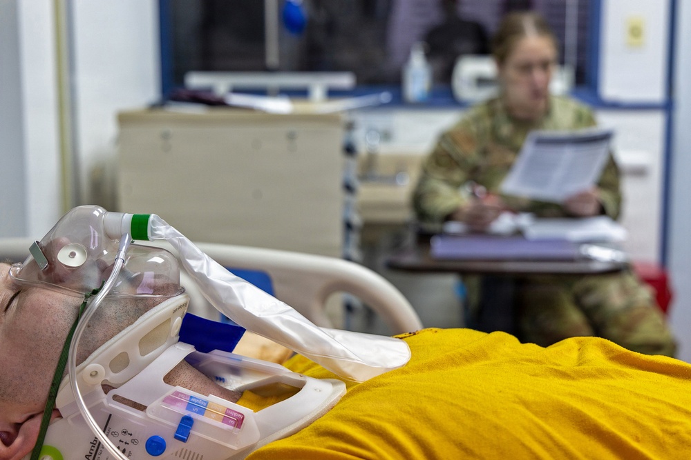USNH Yokosuka Strengthens Theater Medical Readiness with ATLS Certification Course