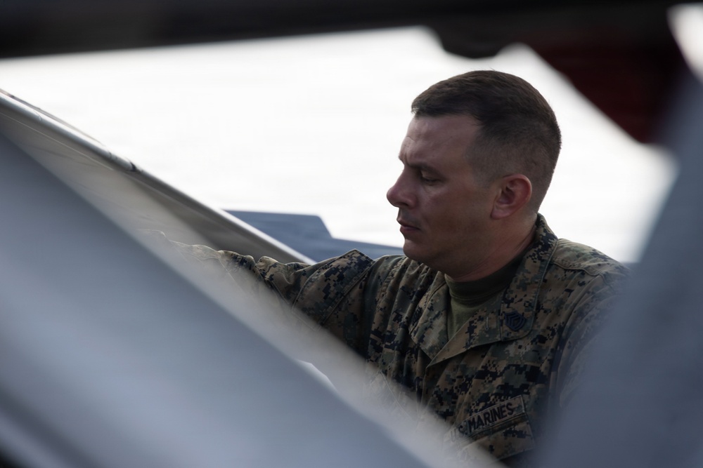 VMFA-232 prepares aircraft with ordnance during GATR