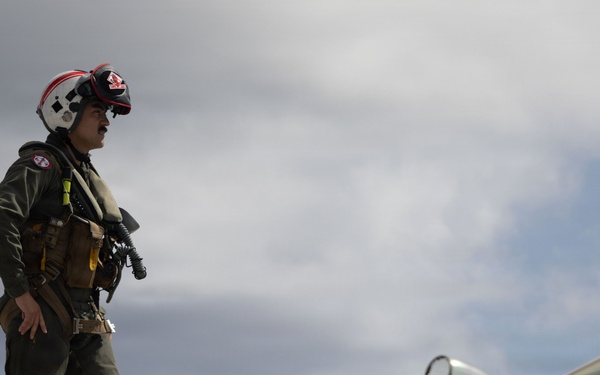 VMFA-232 prepares aircraft with ordnance during GATR