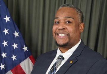 NAVFAC Washington Engineer Joins Elite Leadership Program to Strengthen Regional Impact