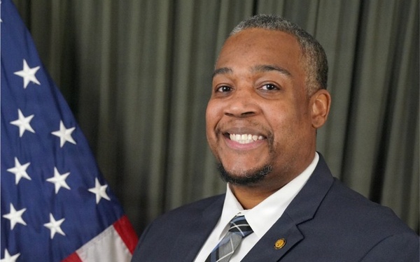 NAVFAC Washington Engineer Joins Elite Leadership Program to Strengthen Regional Impact