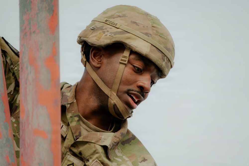Soldiers from Echo Company, 1-44 ADA conduct Leaders Reaction Course