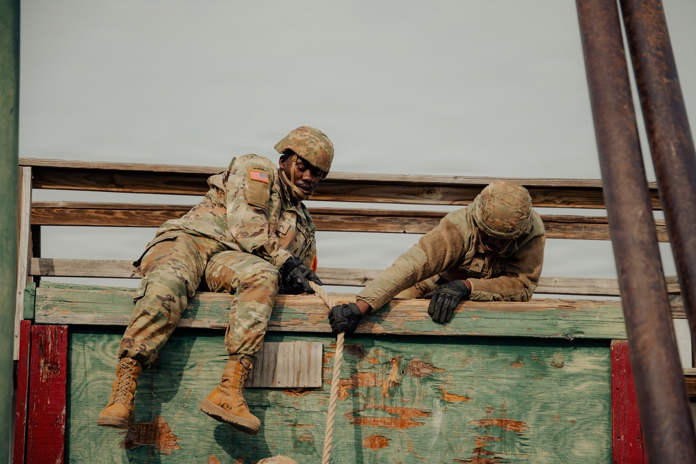 Soldiers from Echo Company, 1-44 ADA conduct Leaders Reaction Course