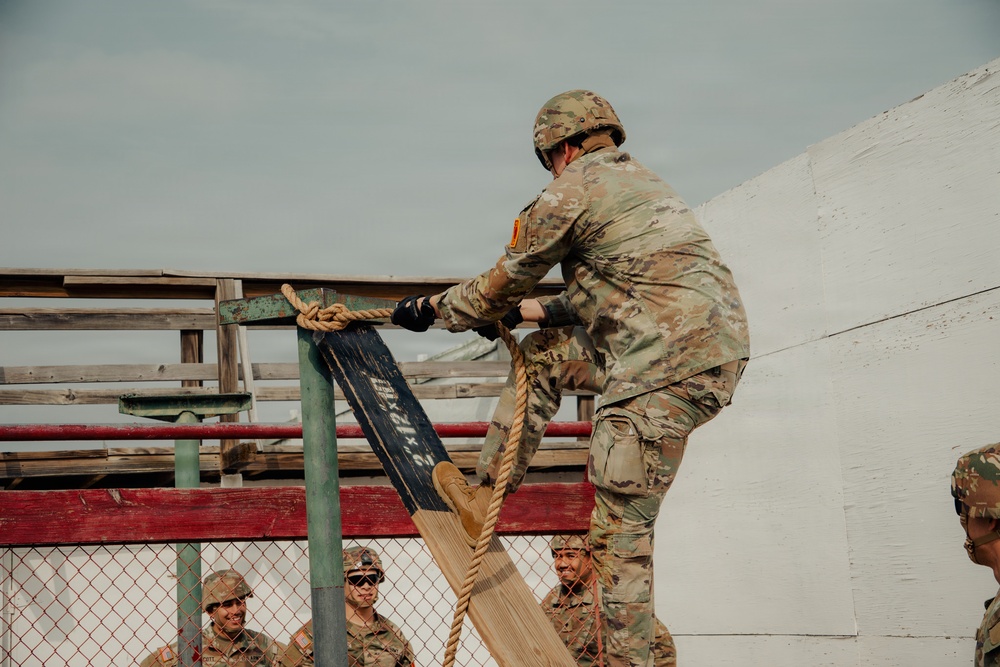 Soldiers from Echo Company, 1-44 ADA conduct Leaders Reaction Course